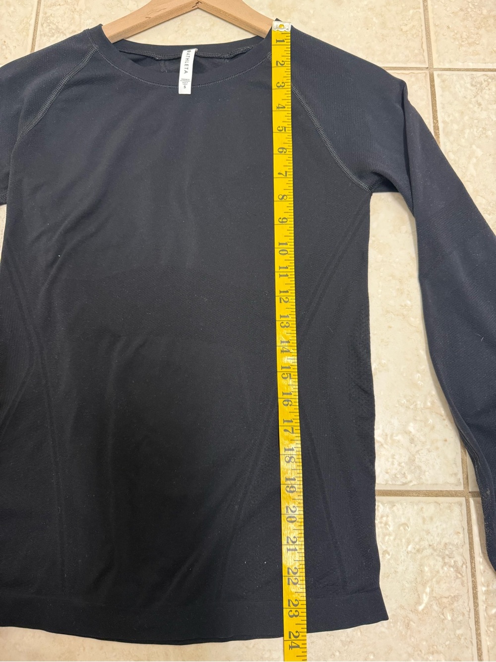 Athleta Momentum long sleeve top fitted athletic shirt Size Small - Picture 5 of 9